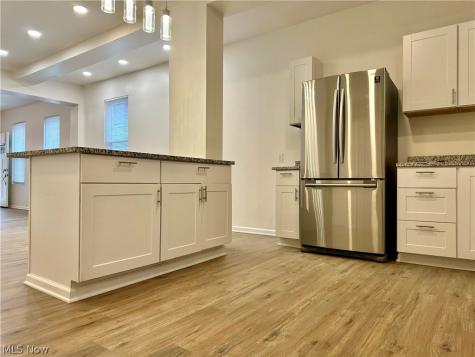 2214 W 32nd Street Cleveland OH 44113