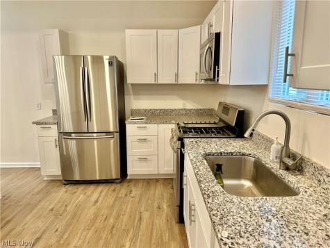 2214 W 32nd Street Cleveland OH 44113