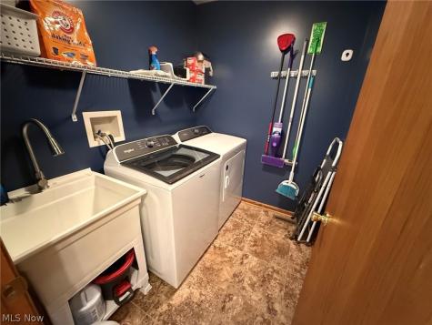 5973 University Heights Circle NW North Canton OH 44720
