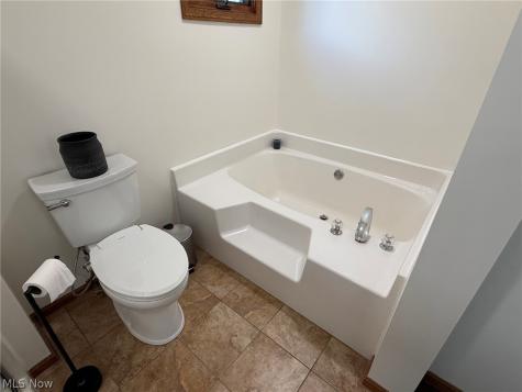 5973 University Heights Circle NW North Canton OH 44720