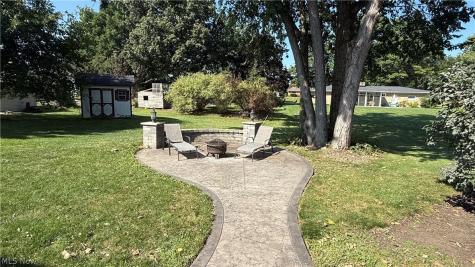 5973 University Heights Circle NW North Canton OH 44720