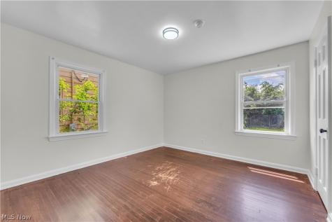 16004 Invermere Avenue Cleveland OH 44128