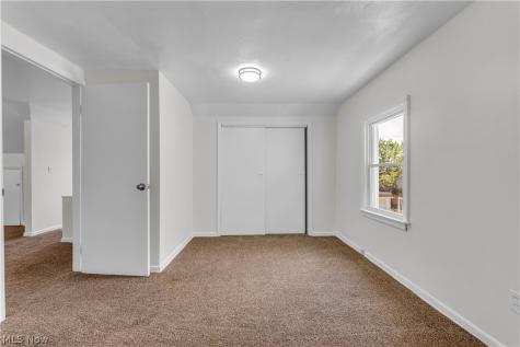 16004 Invermere Avenue Cleveland OH 44128