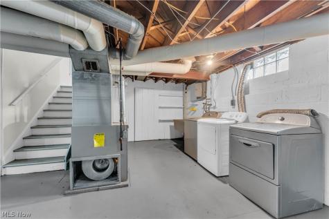 16004 Invermere Avenue Cleveland OH 44128