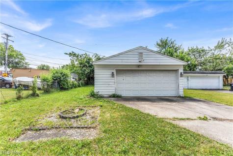 16004 Invermere Avenue Cleveland OH 44128