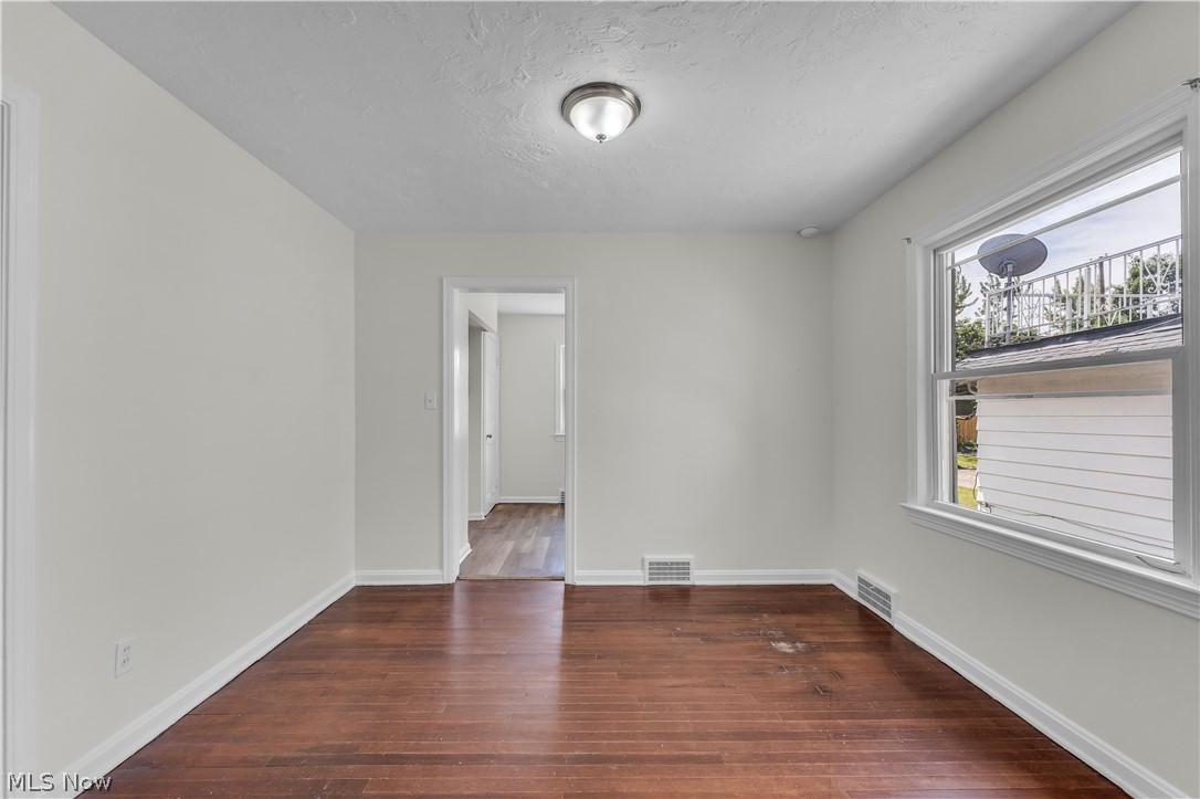 16004 Invermere Avenue Cleveland OH 44128