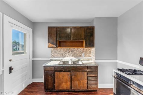 4453 W 48th Street Cleveland OH 44144