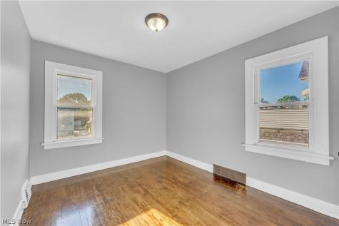 4453 W 48th Street Cleveland OH 44144