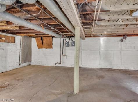 4453 W 48th Street Cleveland OH 44144