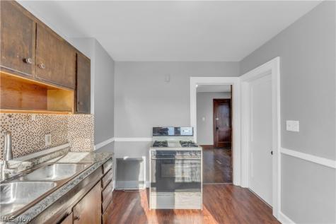 4453 W 48th Street Cleveland OH 44144