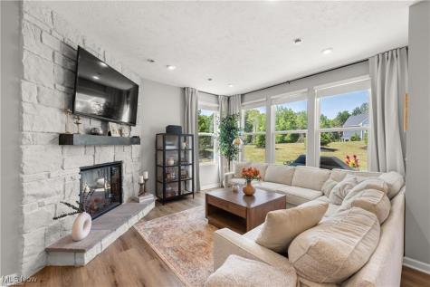 798 N Greenway Drive Westlake OH 44145