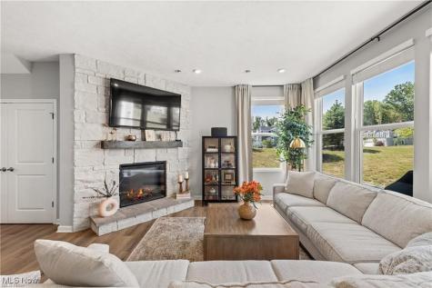 798 N Greenway Drive Westlake OH 44145