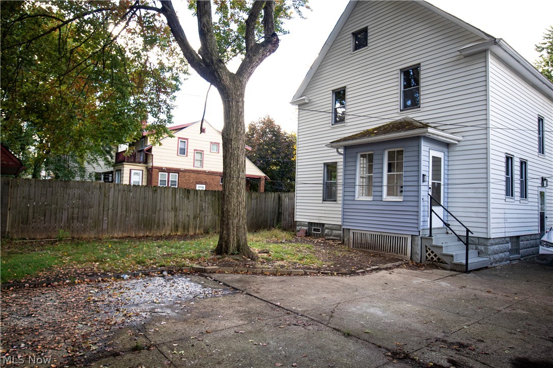 4463 W 20th Street Cleveland OH 44109