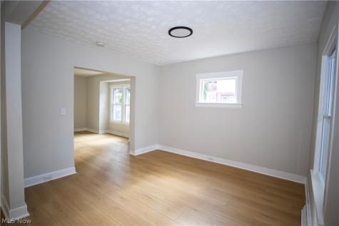 4463 W 20th Street Cleveland OH 44109