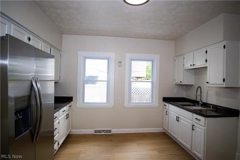 4463 W 20th Street Cleveland OH 44109
