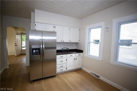4463 W 20th Street Cleveland OH 44109