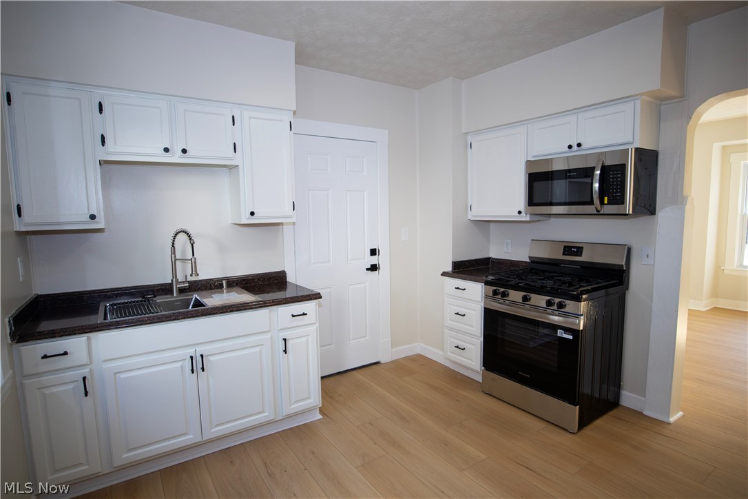 4463 W 20th Street Cleveland OH 44109