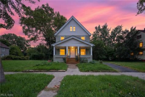 10524 Lee Avenue Cleveland OH 44106