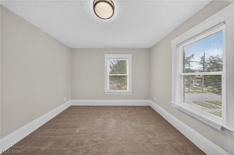 10524 Lee Avenue Cleveland OH 44106