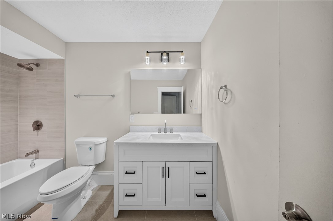 10524 Lee Avenue Cleveland OH 44106