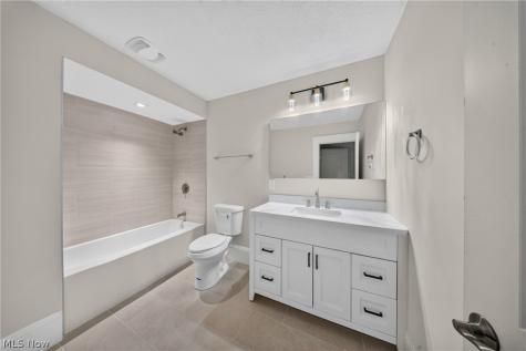 10524 Lee Avenue Cleveland OH 44106