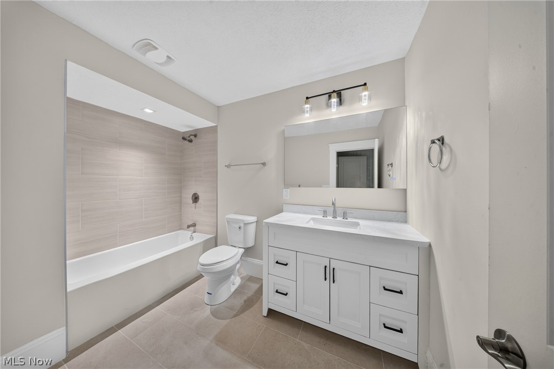 10524 Lee Avenue Cleveland OH 44106