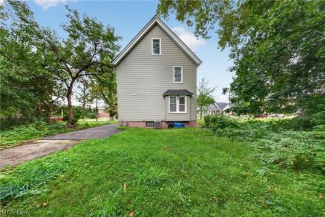 10524 Lee Avenue Cleveland OH 44106