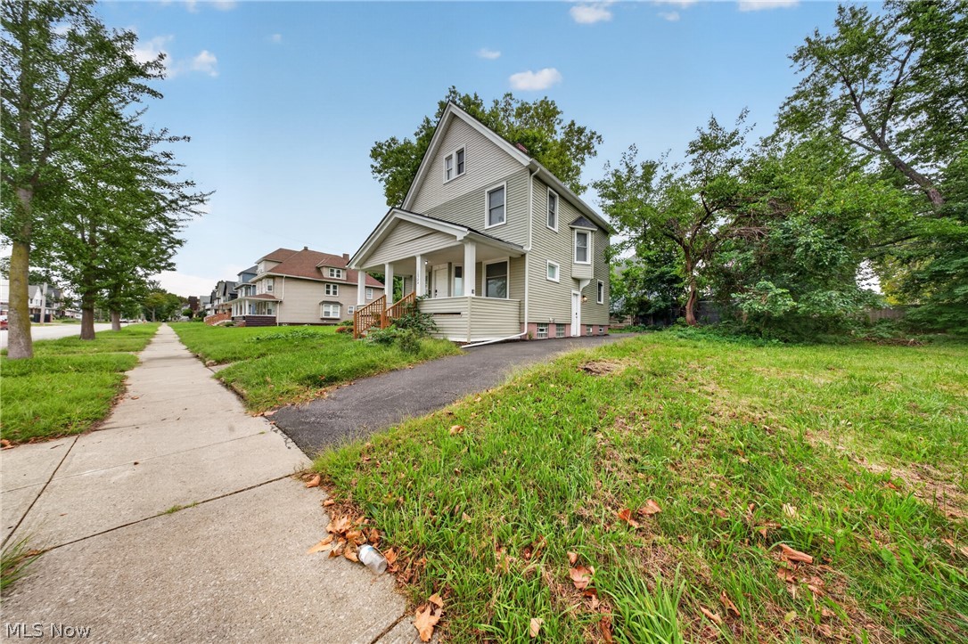 10524 Lee Avenue Cleveland OH 44106