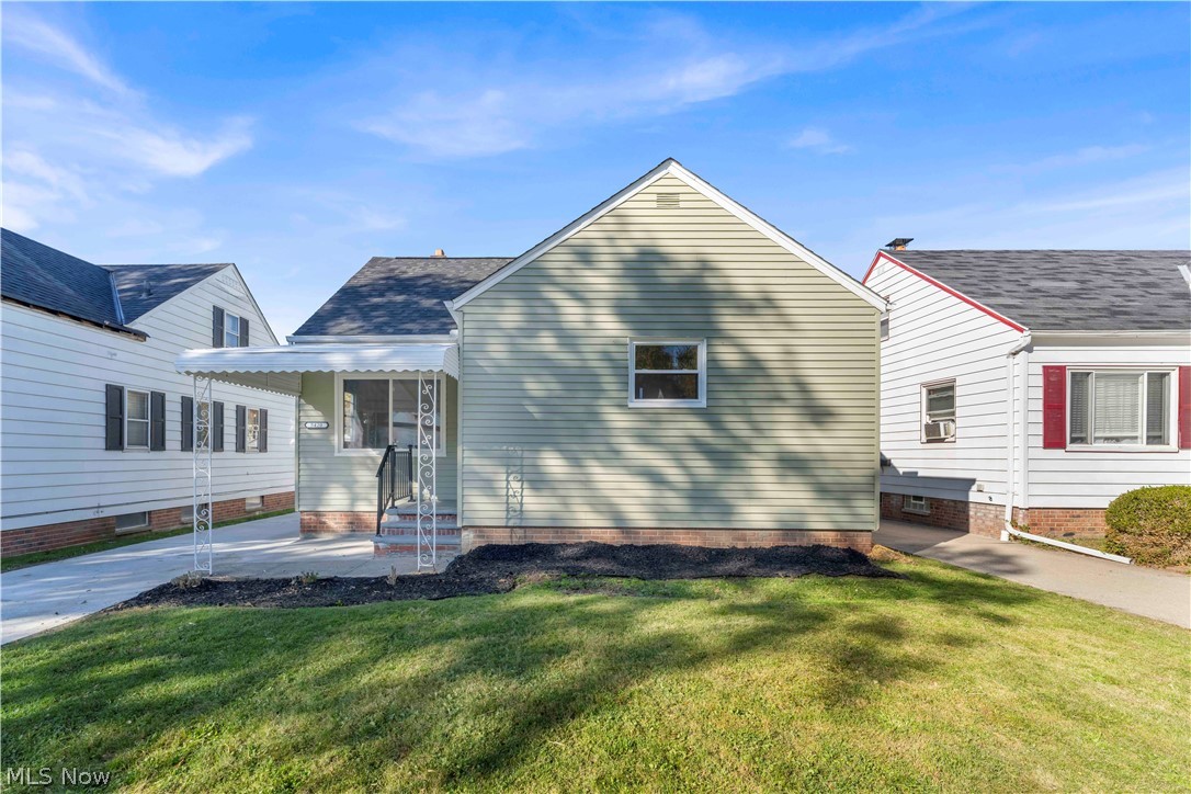 5420 Oakwood Avenue Maple Heights OH 44137