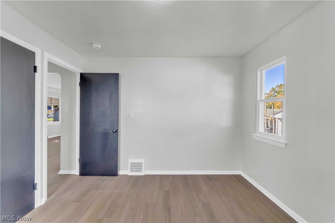 5420 Oakwood Avenue Maple Heights OH 44137