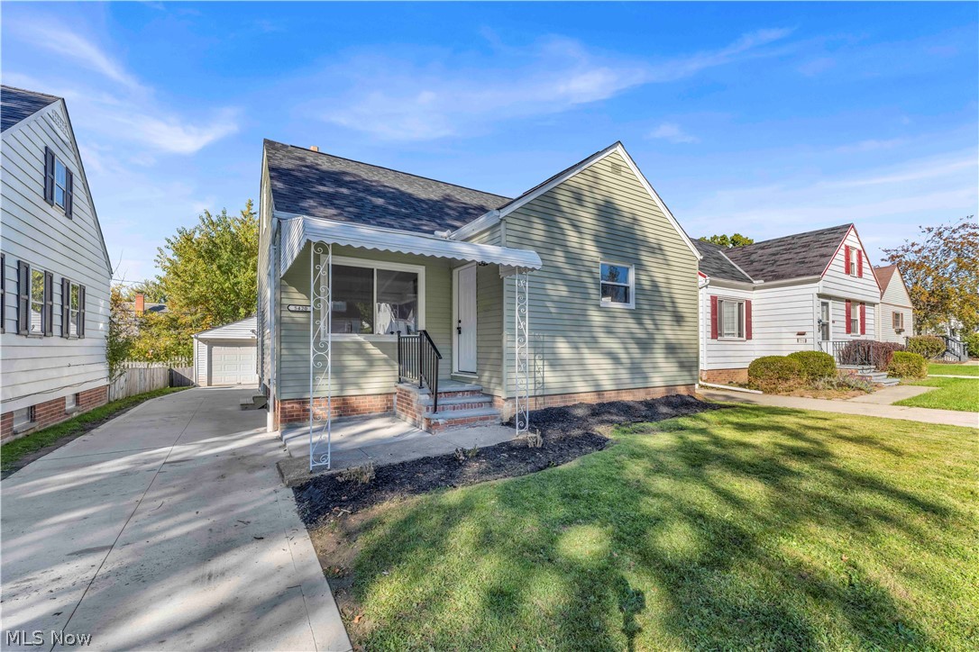 5420 Oakwood Avenue Maple Heights OH 44137
