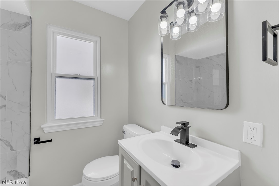 5420 Oakwood Avenue Maple Heights OH 44137