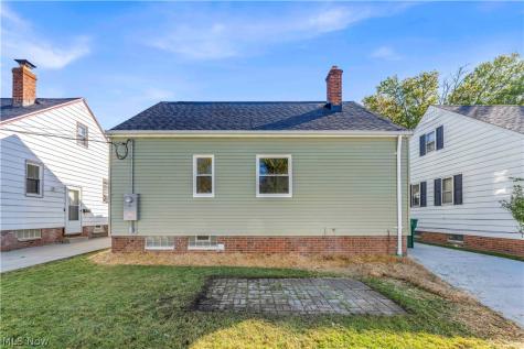 5420 Oakwood Avenue Maple Heights OH 44137