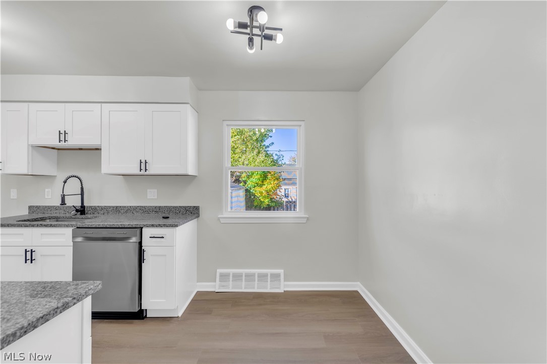 5420 Oakwood Avenue Maple Heights OH 44137