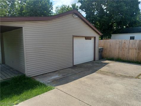 551 Moherman Avenue Youngstown OH 44509