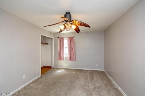 8221 Pelham Drive Parma OH 44129