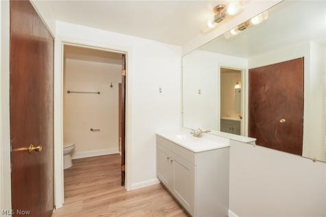 9471 Madison Lane North Royalton OH 44133