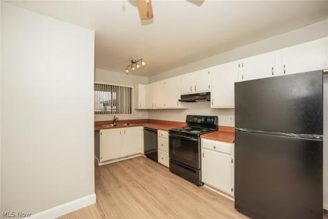 9471 Madison Lane North Royalton OH 44133