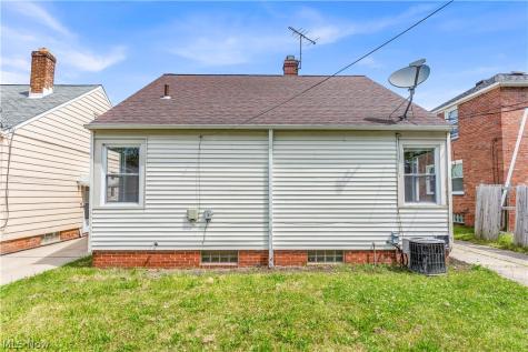 21106 Gardenview Drive Maple Heights OH 44137