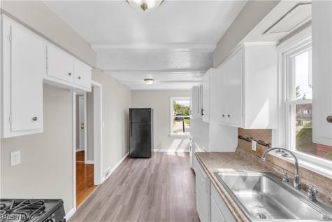 21106 Gardenview Drive Maple Heights OH 44137