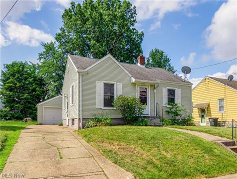 1874 Congo Street Akron OH 44305