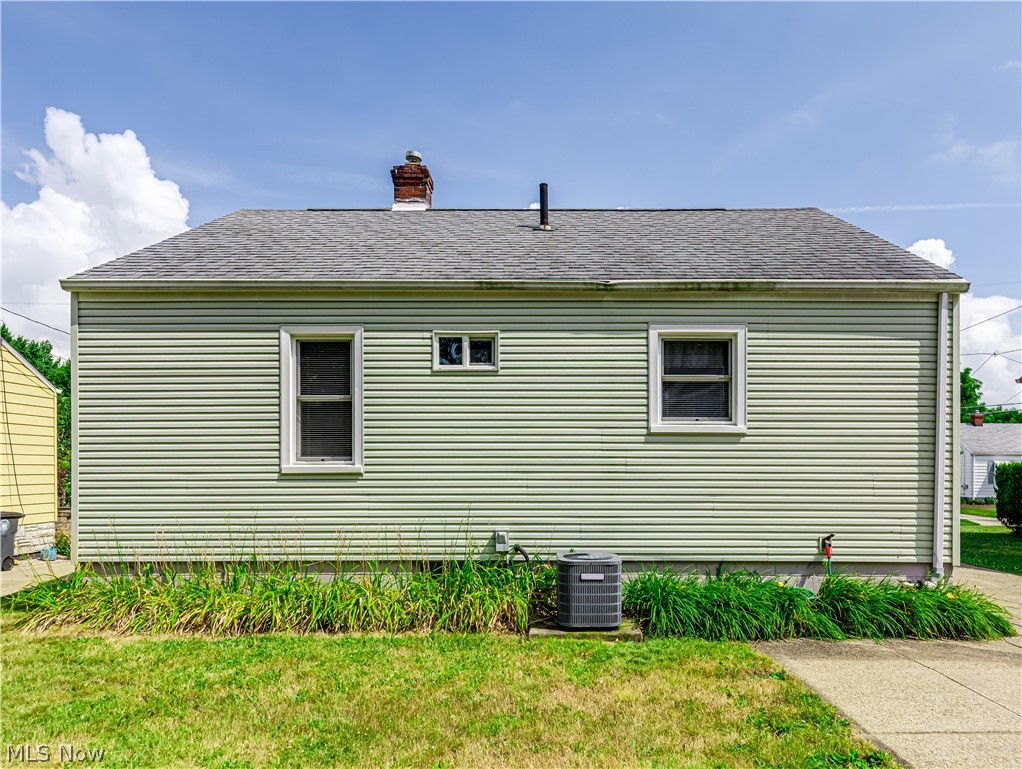1874 Congo Street Akron OH 44305