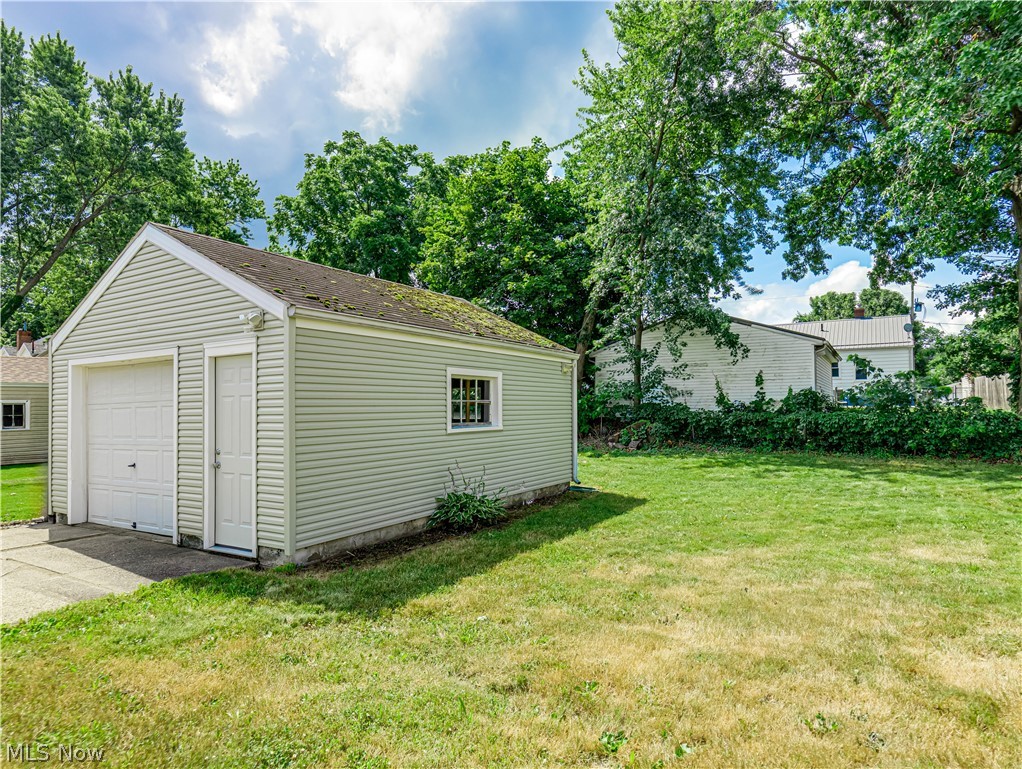 1874 Congo Street Akron OH 44305
