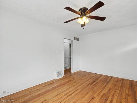 1874 Congo Street Akron OH 44305