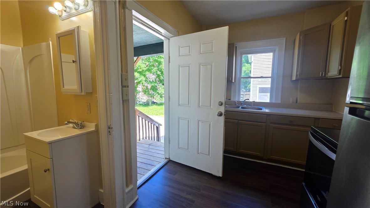 846 Hunter Street Warren OH 44446