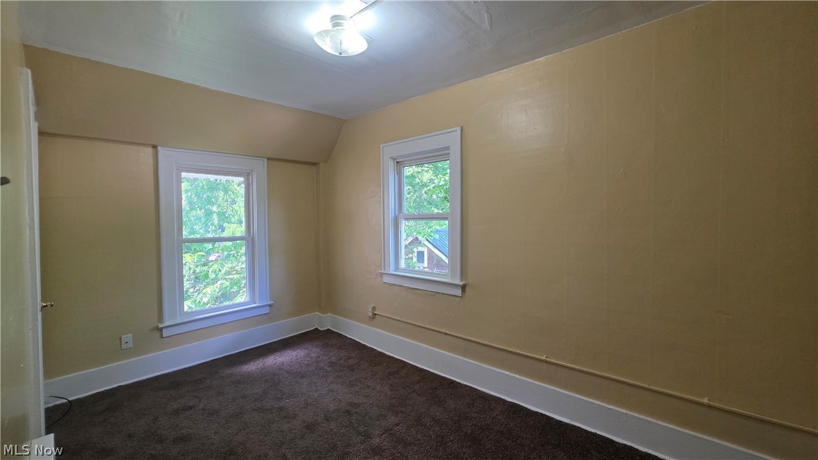846 Hunter Street Warren OH 44446