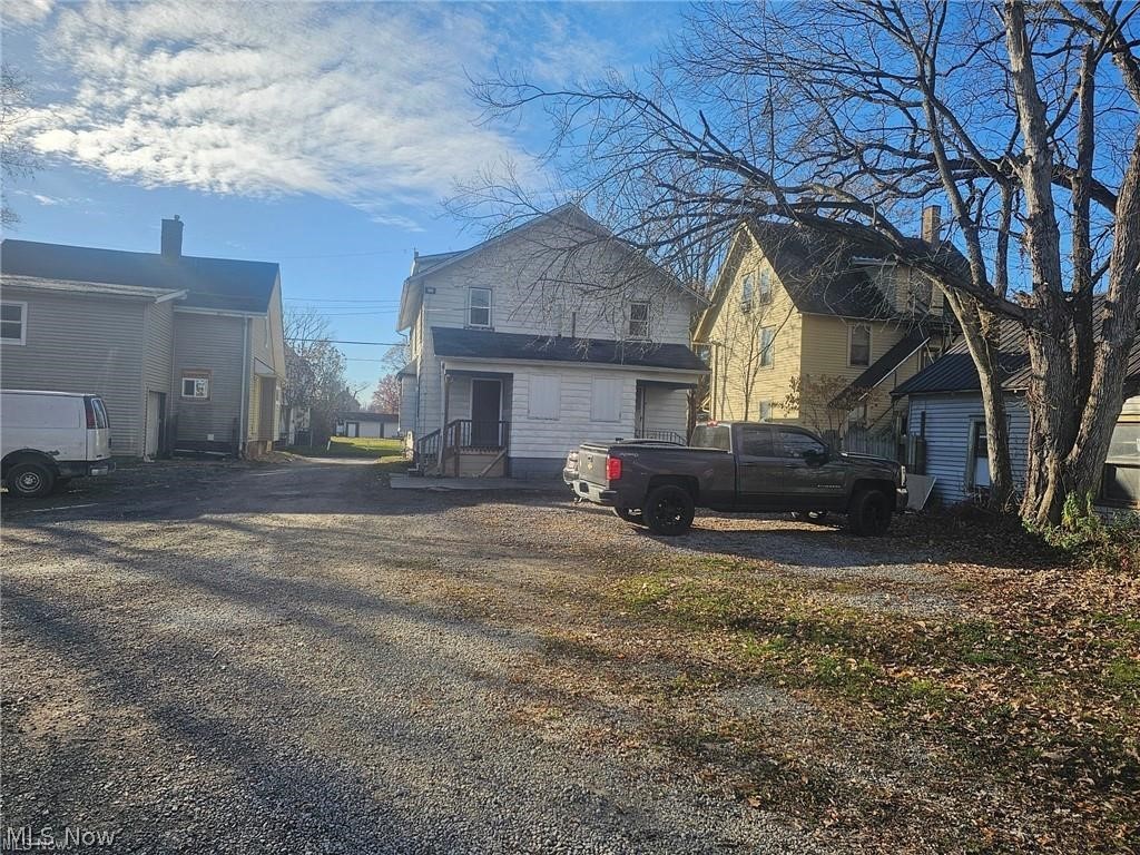 846 Hunter Street Warren OH 44446