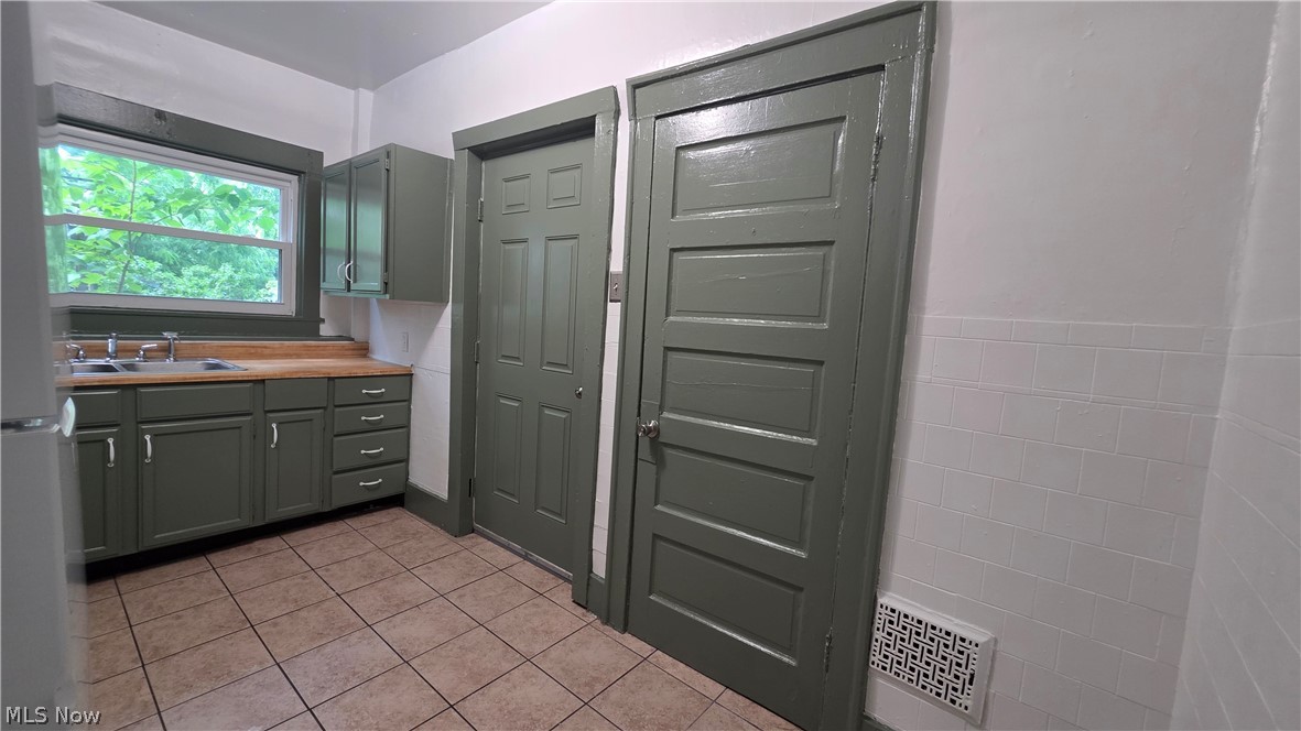 846 Hunter Street Warren OH 44446