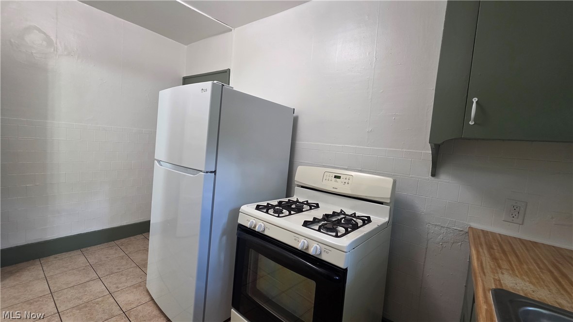 846 Hunter Street Warren OH 44446