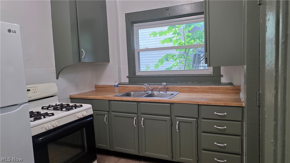 846 Hunter Street Warren OH 44446